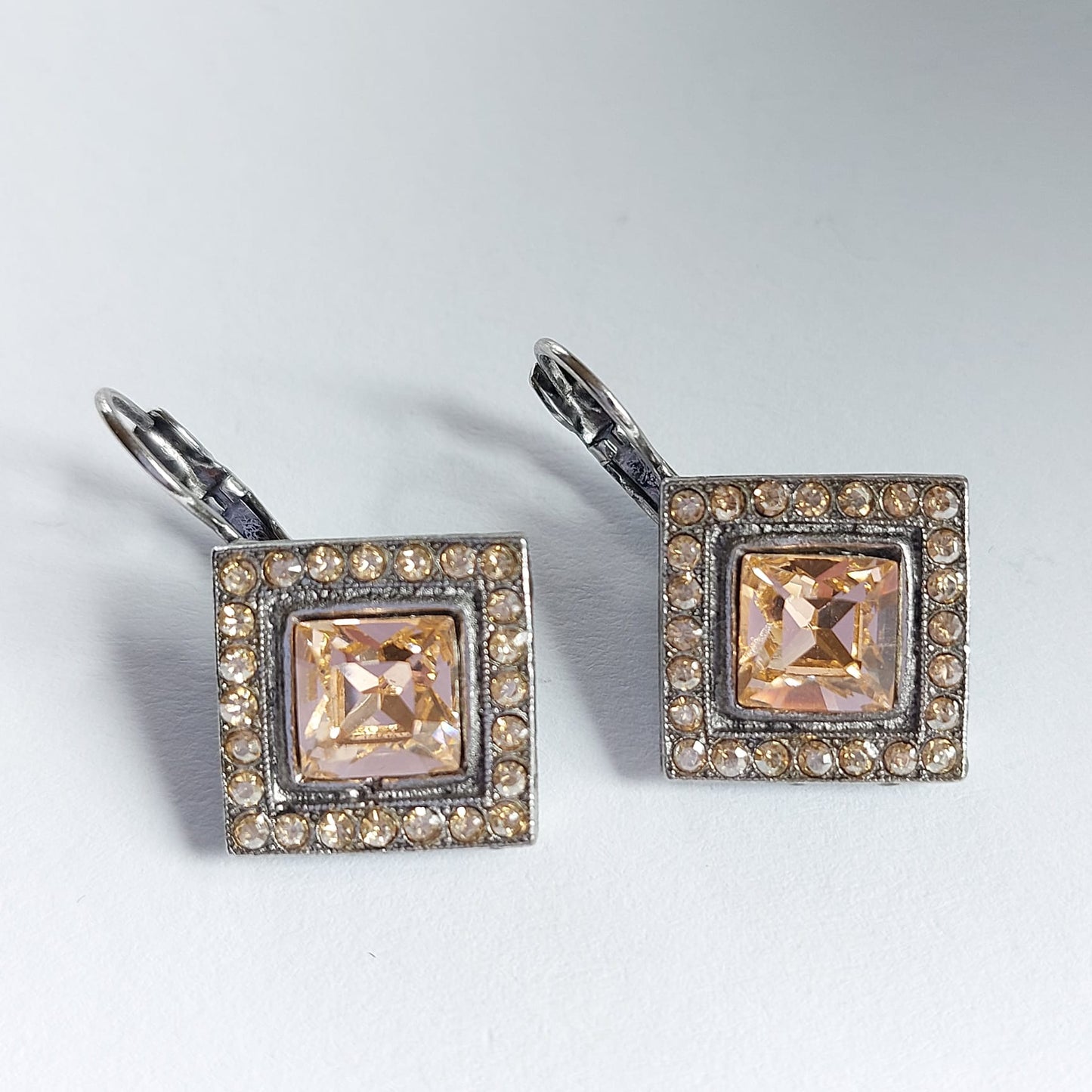 3565 Vintage Ohrringe mit Swarovski Kristallen 30mm