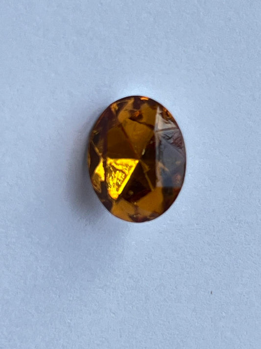 1063 Vintage Kunststoff Oval Crystal Cut Flatback 8mm