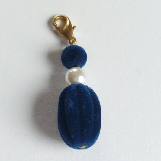 Samt Accessoire-Anhänger mit Swarovski-Perlen 51mm