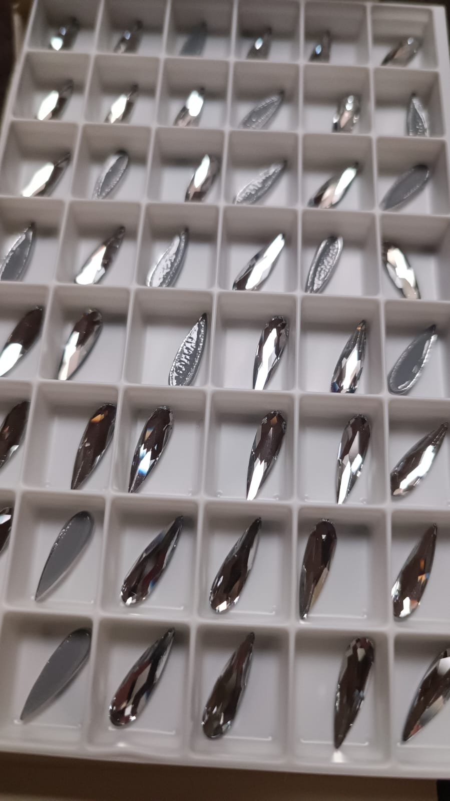 Swarovski® Flatback Hotfix Raindrop Crystal 14x3.9mm