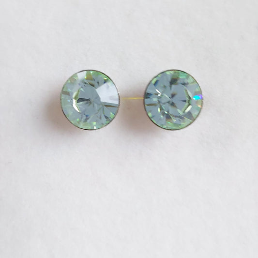 3657 Vintage Ohrringe mit Swarovski Kristallen 9mm