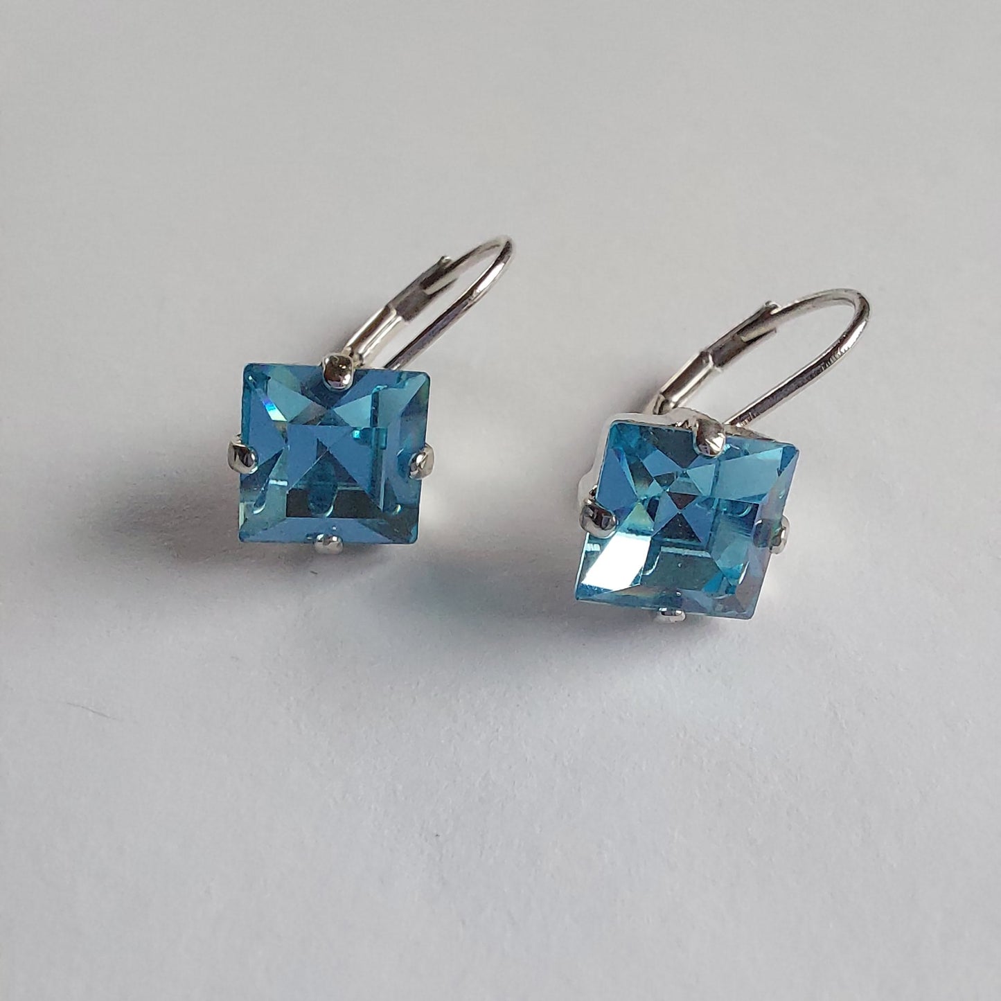 3236 Vintage-Ohrringe mit Swarovski Kristallen 20mm