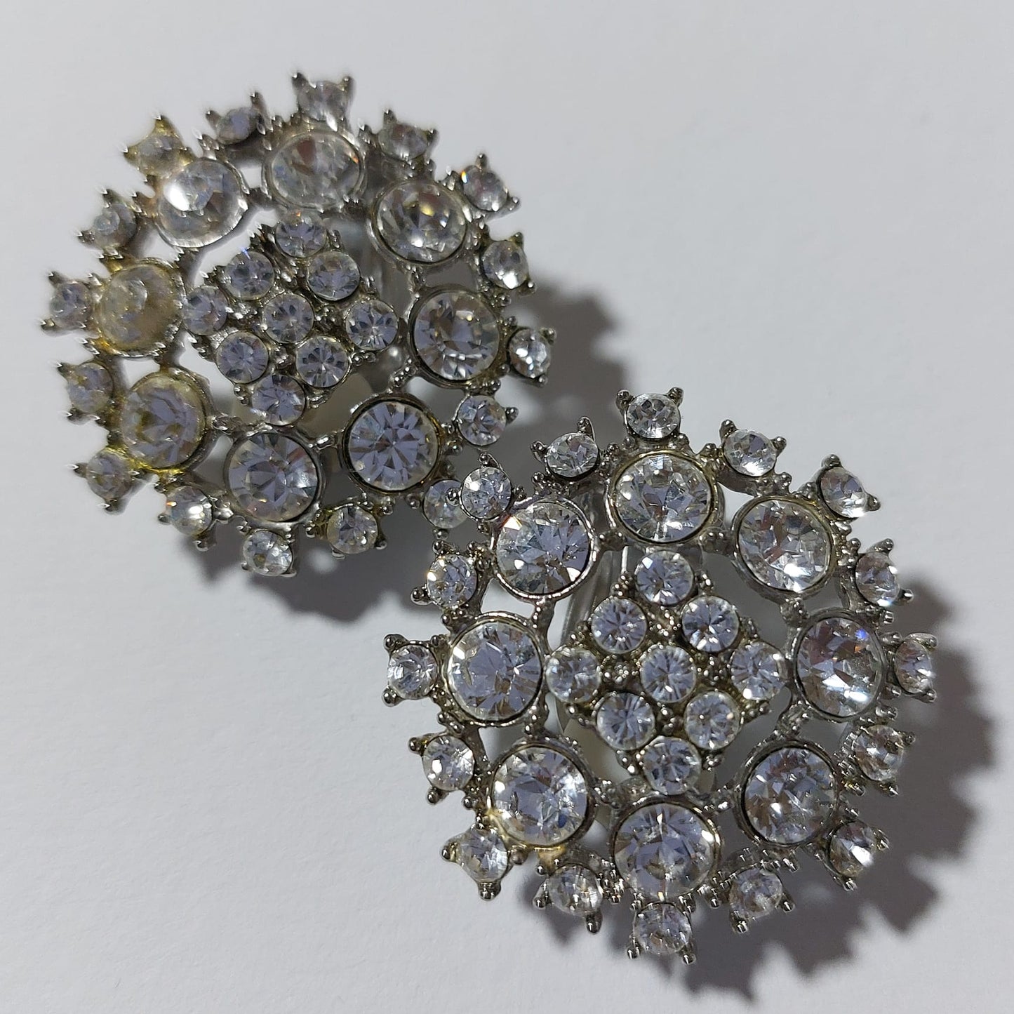 3694 Vintage Ohrclips mit Swarovski Kristallen 30mm