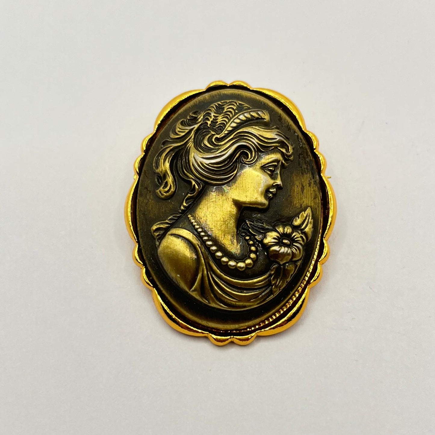2433 Vintage Kamee Cabochon Schalhalter 45mm