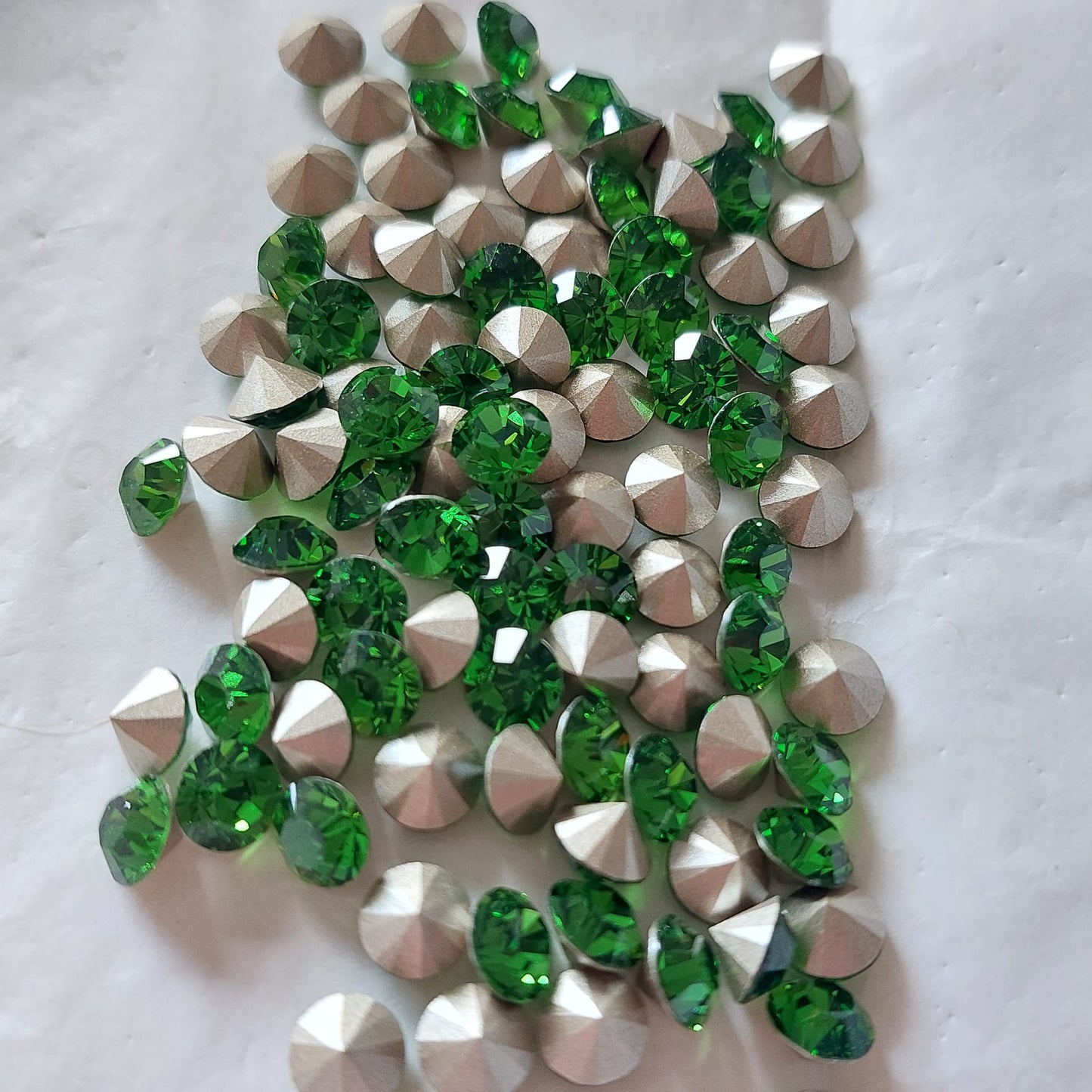 Swarovski® Chaton Fern Green SS29