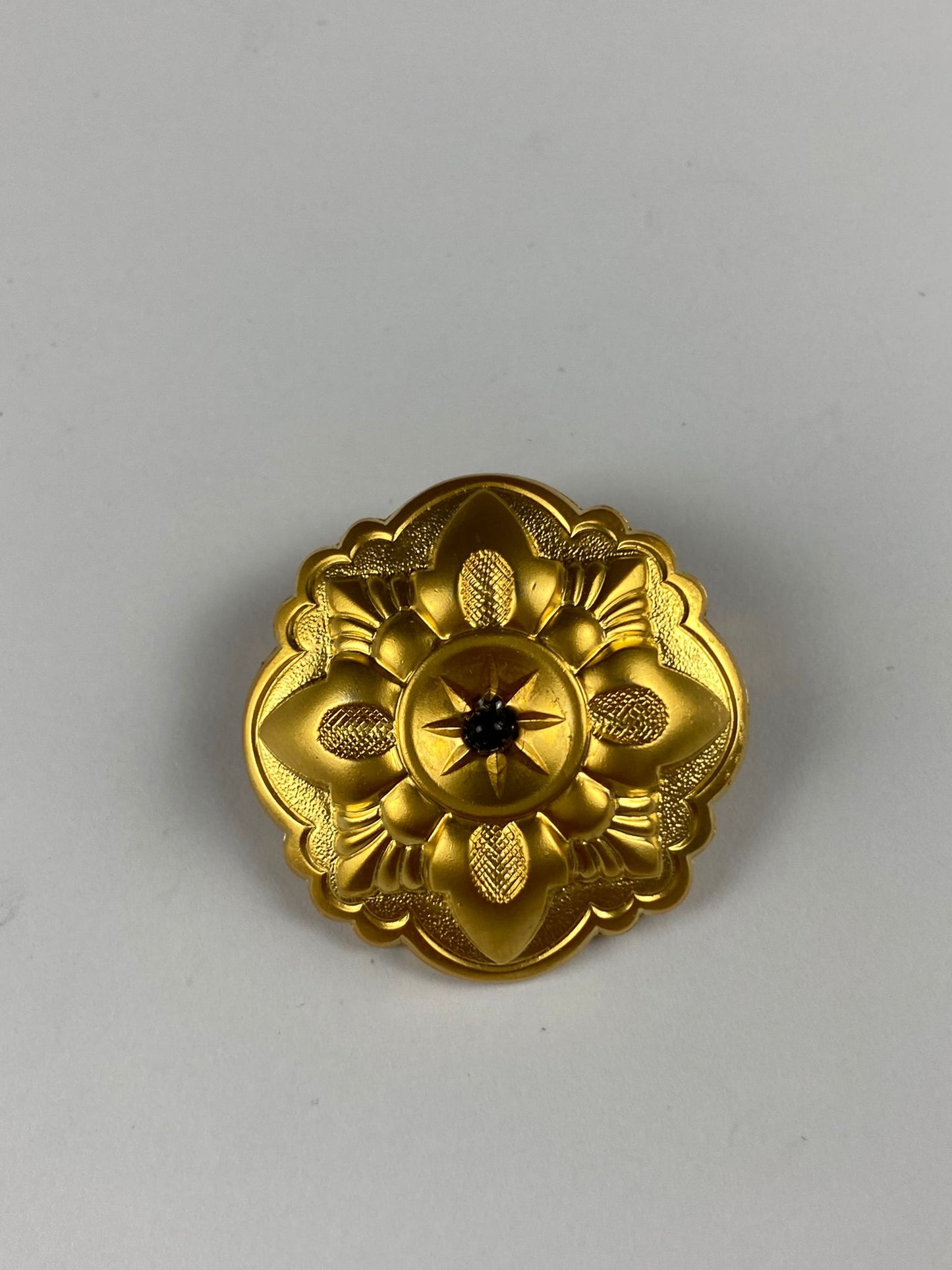 8221 Vintage Swarovski Kristallen Brosche 32,7mm