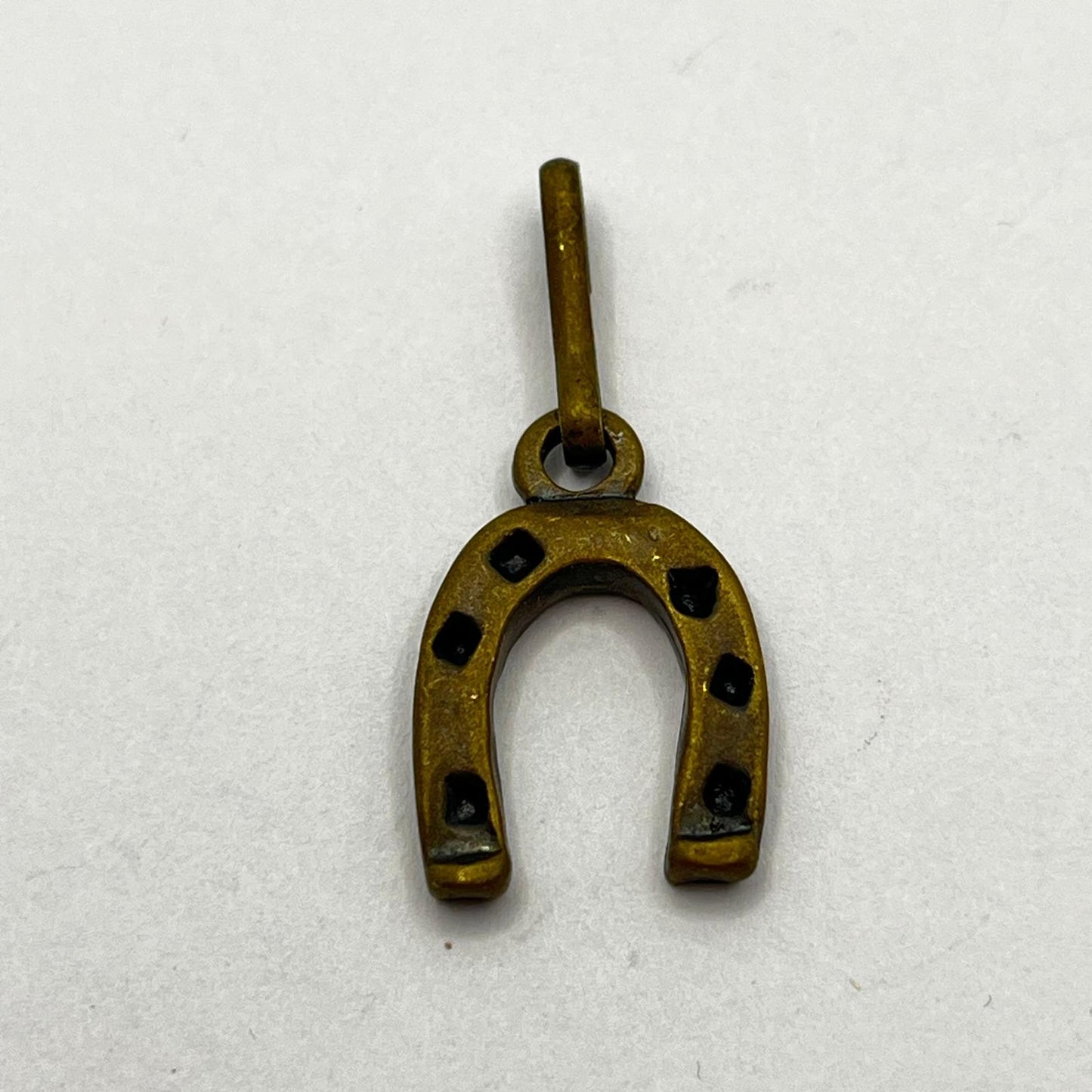 1166 Vintage Trachtenschmuck Hufeisen Anhänger 30mm