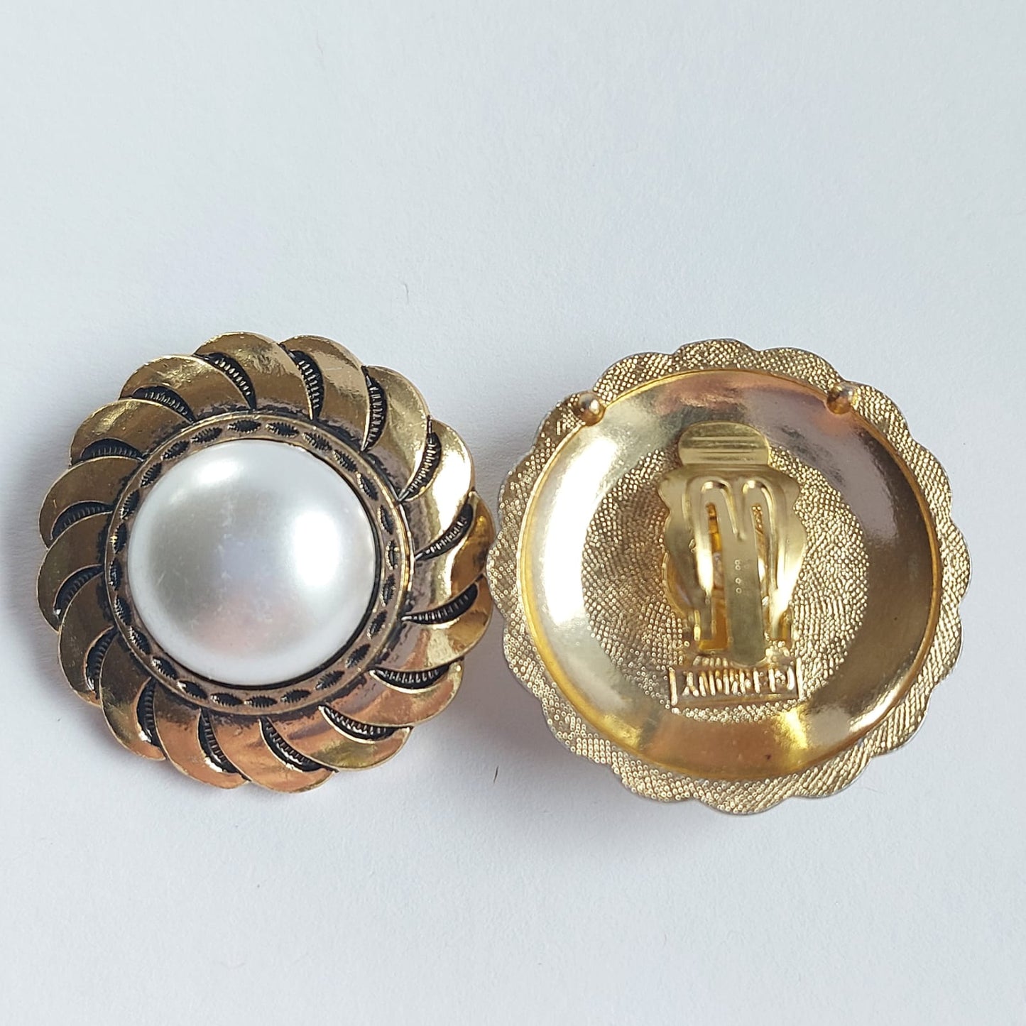 3736 Vintage Ohrclips mit Swarovski-Perlen 29mm