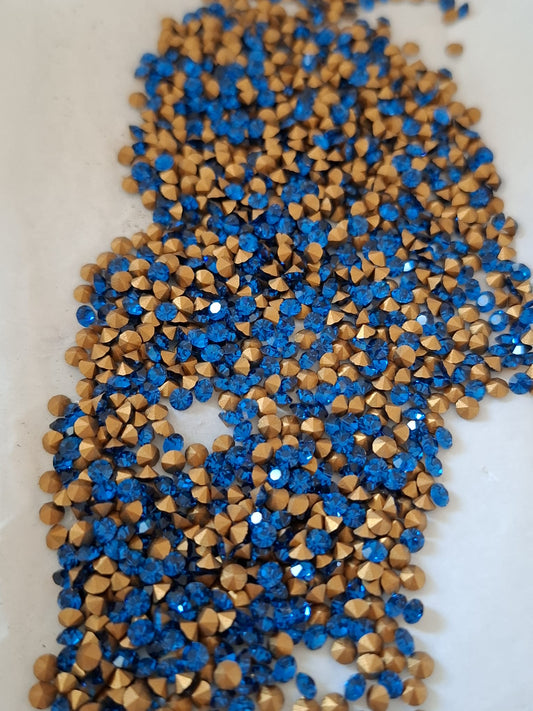Swarovski® Chaton Vintage Capri Blue Gold Foiled PP24