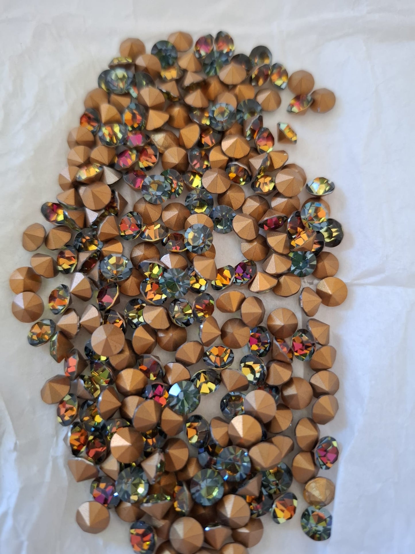 Swarovski® Chaton Vintage Vitrail Medium Gold Foiled SS29