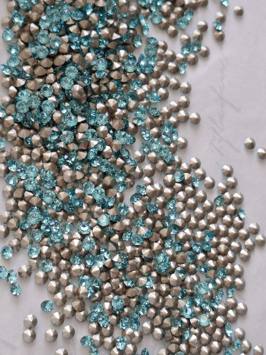 Swarovski® Chaton Light Turquoise PP18