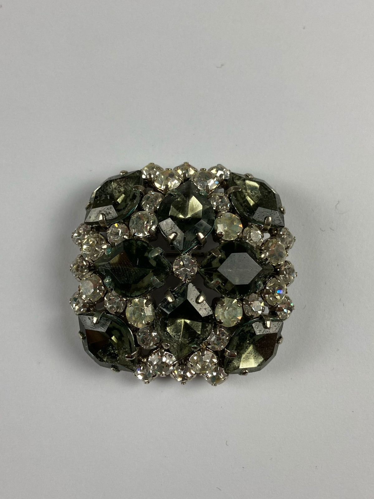 8727 Vintage Swarovski Kristallen Brosche 49mm