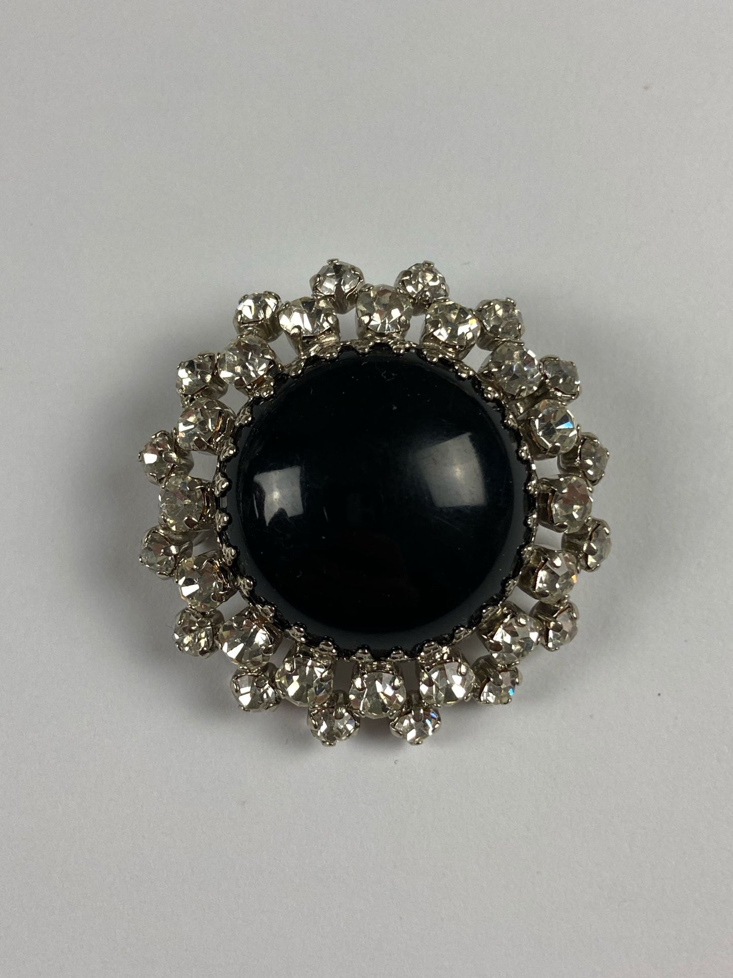 8733 Vintage Swarovski Kristallen Brosche 38mm