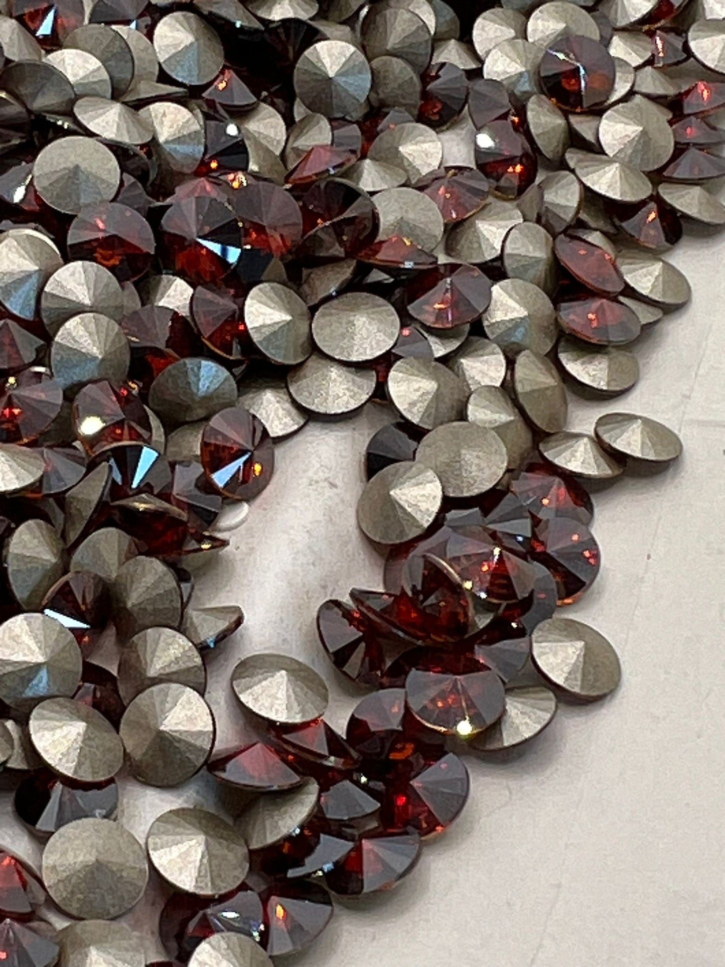 Swarovski® Rivoli Red Magma 6mm