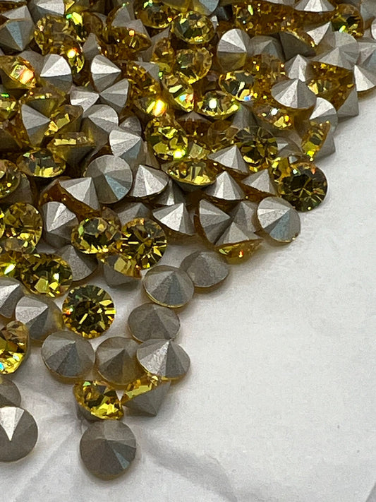Swarovski® Chaton Light Topaz SS29