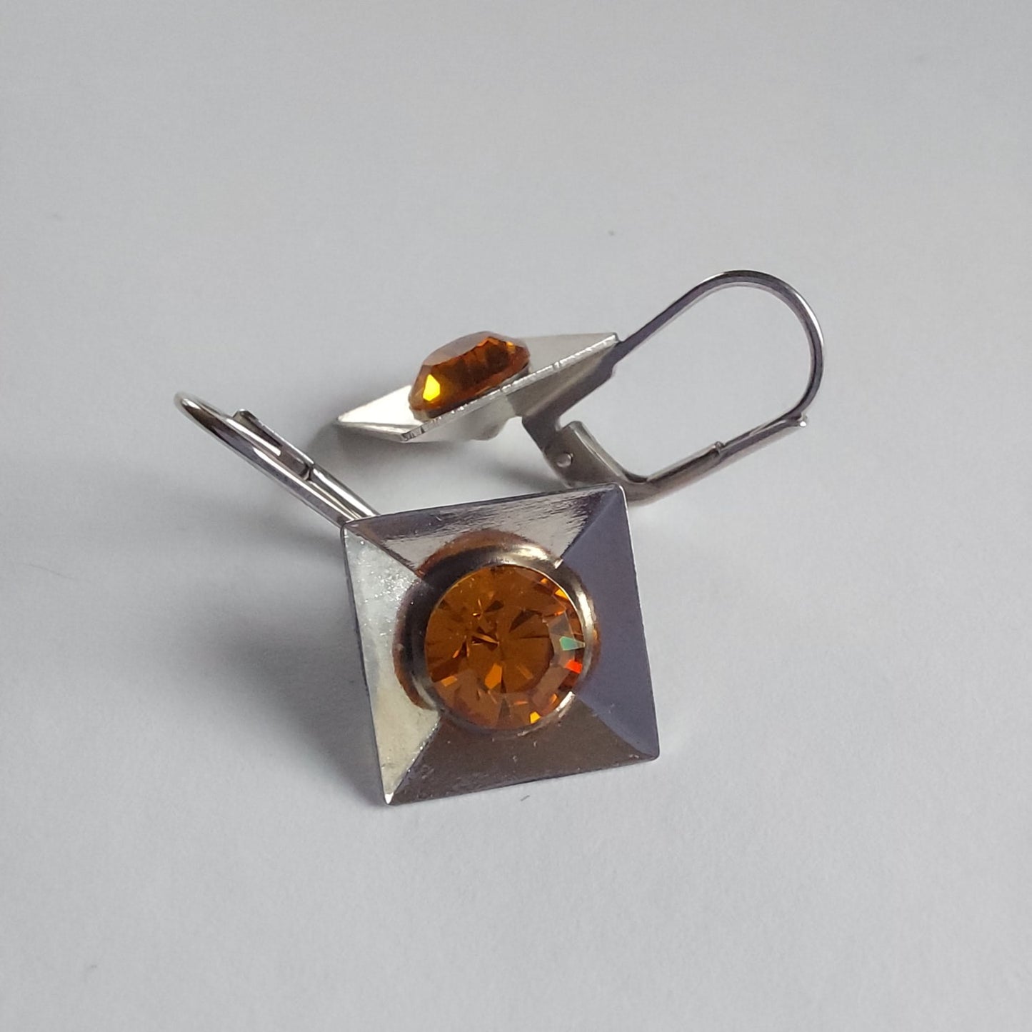 3250 Vintage-Ohrringe mit Swarovski Kristallen 24mm