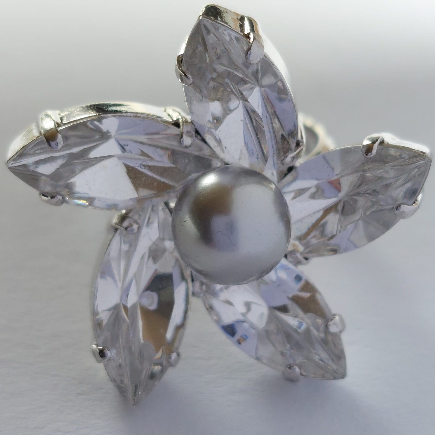 9843 Vintage Ring made with Swarovski Kristallen 30mm