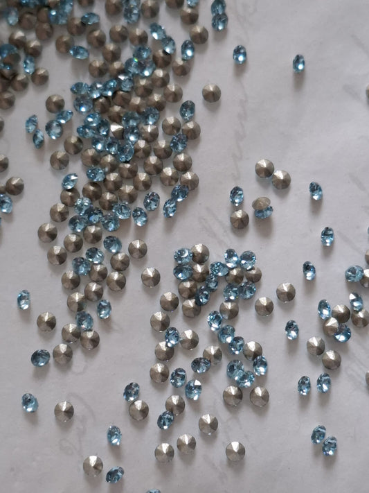 Swarovski® Chaton Aquamarine PP14