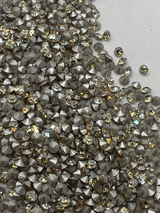 Swarovski® Chaton Golden Shadow PP24