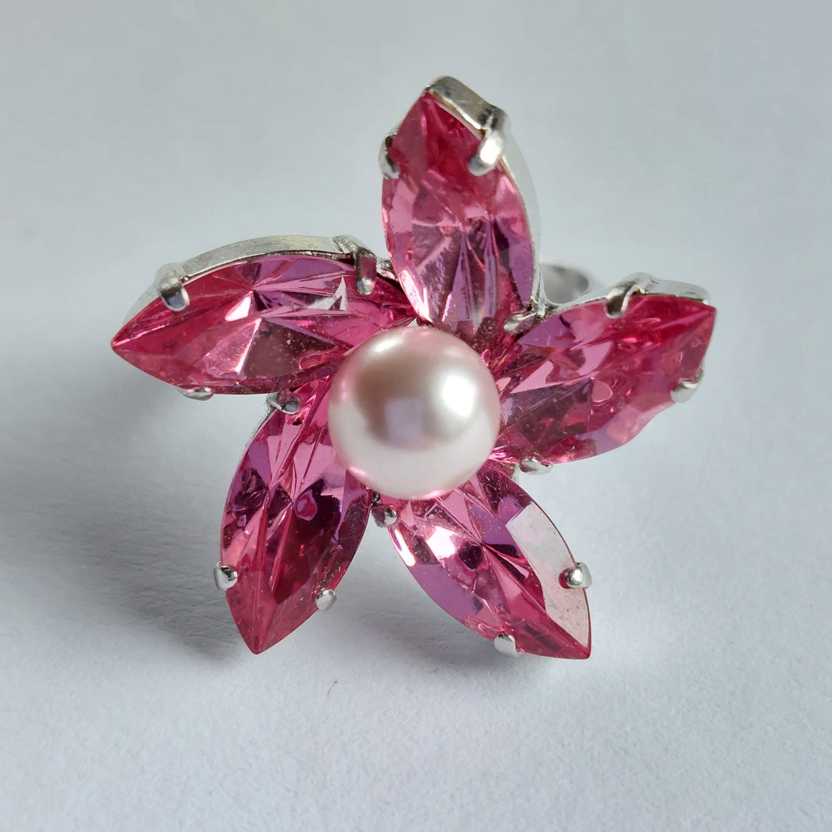9836 Vintage Ring made with Swarovski Kristallen 30mm