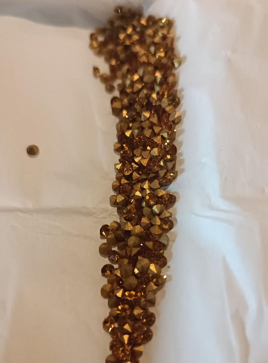 Swarovski® Chaton Vintage Topaz Gold Foiled PP21