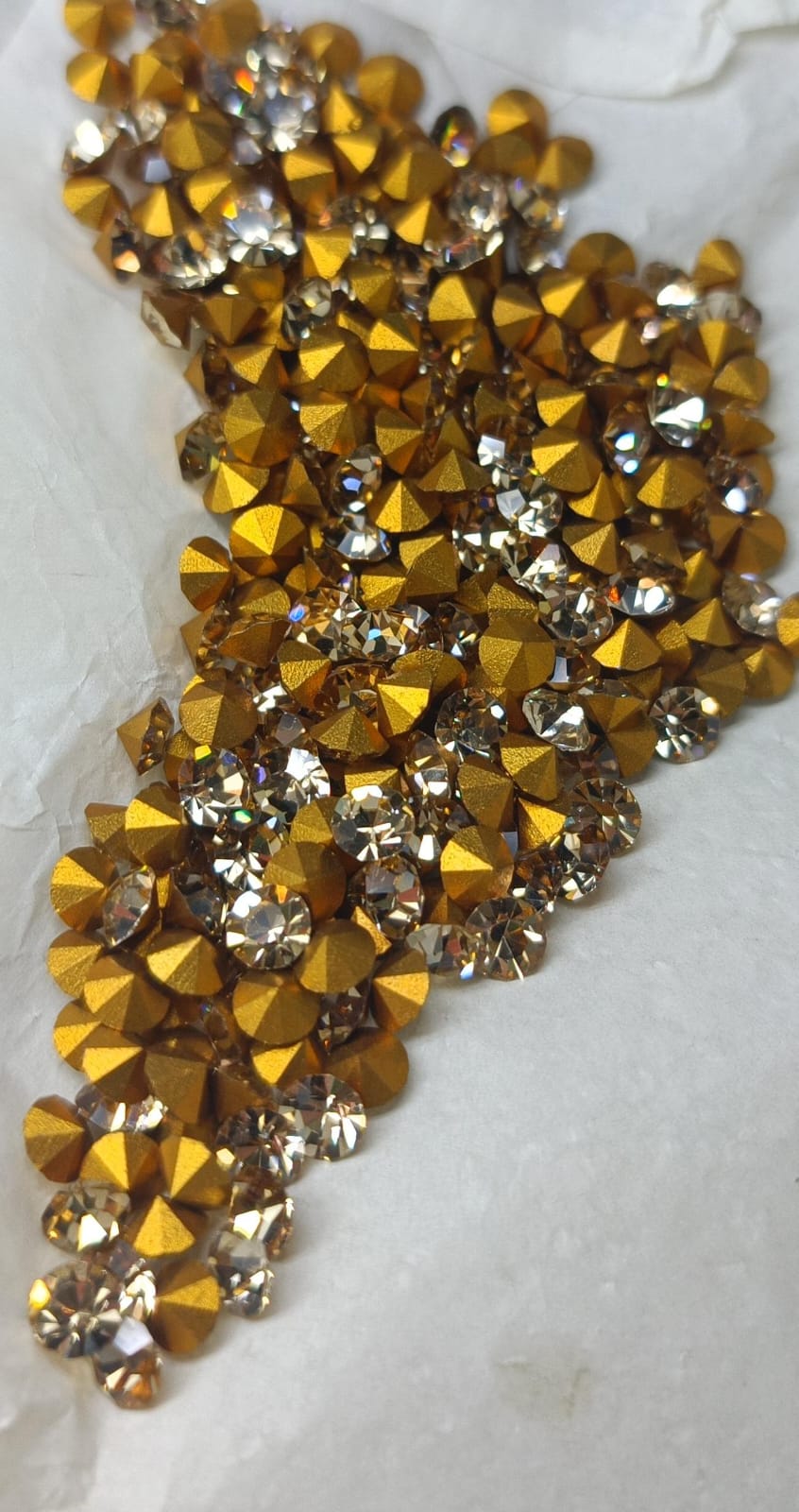 Swarovski® Chaton Vintage Ceylon Topaz Silver Foiled SS18