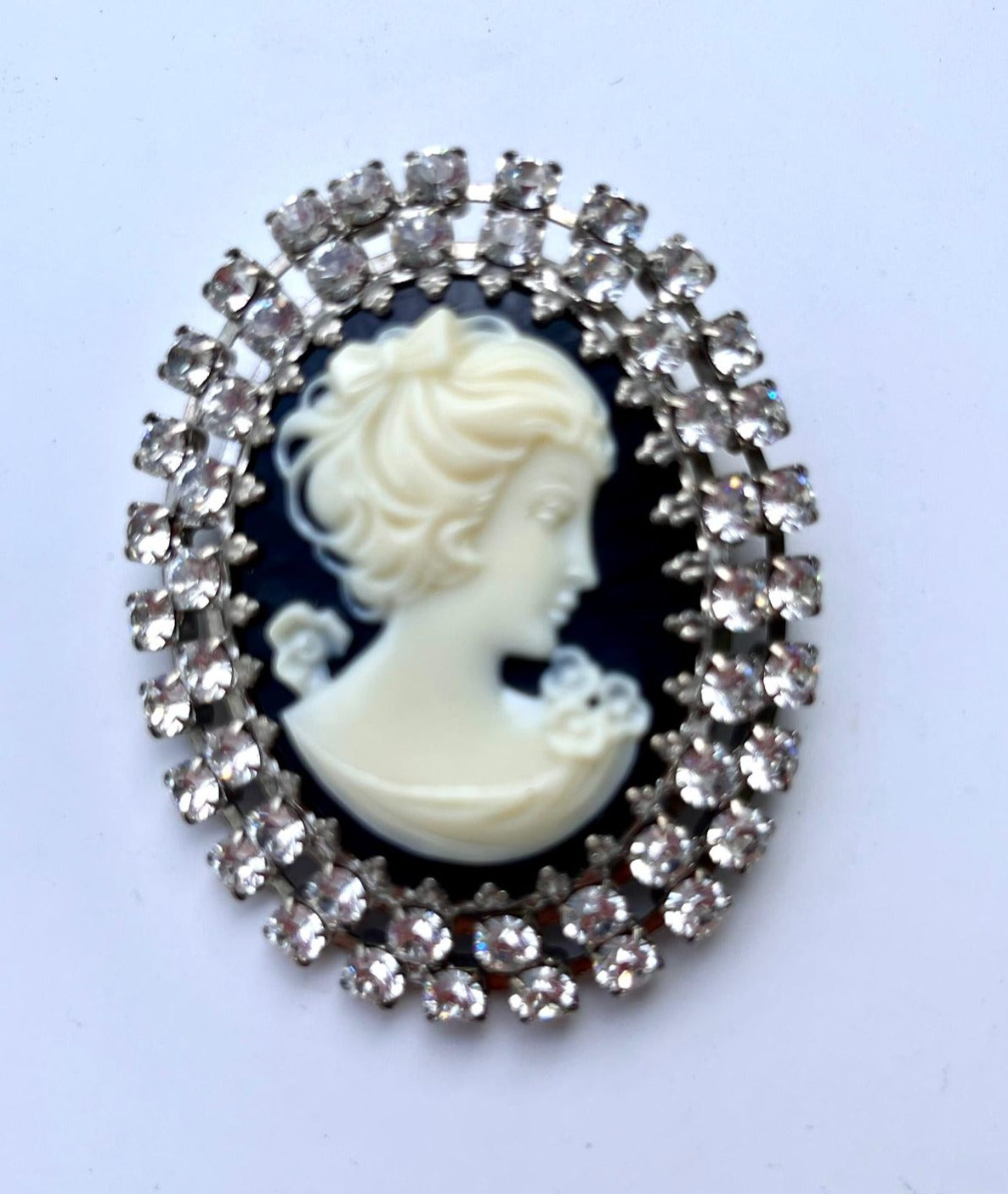 8454 Vintage Kamee Swarovski Kristallen Brosche 65mm