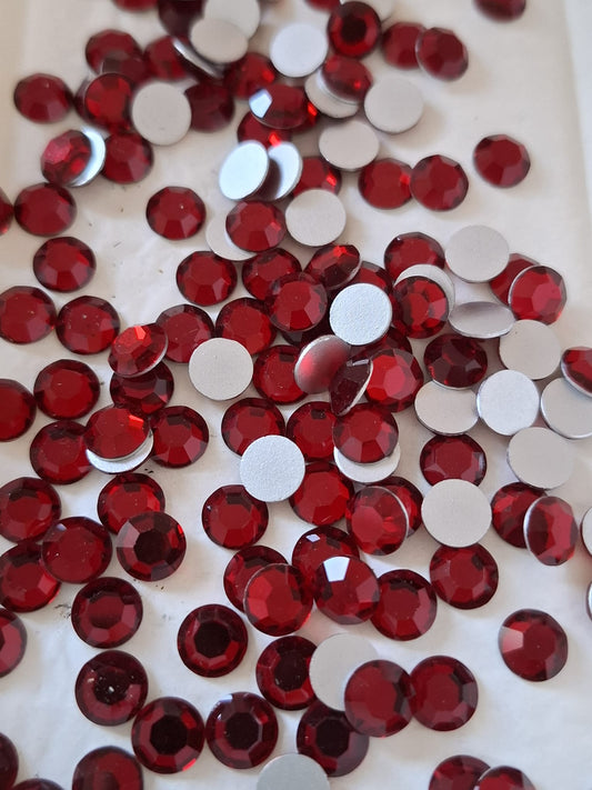 Swarovski® Flatback Rund Siam SS34