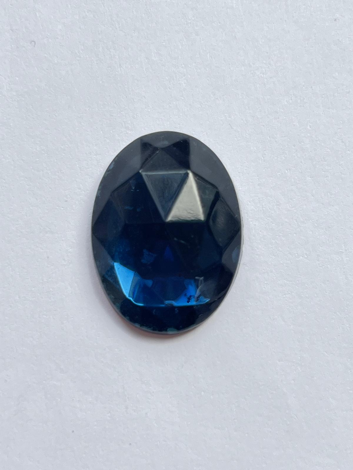5810 Vintage Kunststoff Oval Crystal Cut Cabochon 25mm