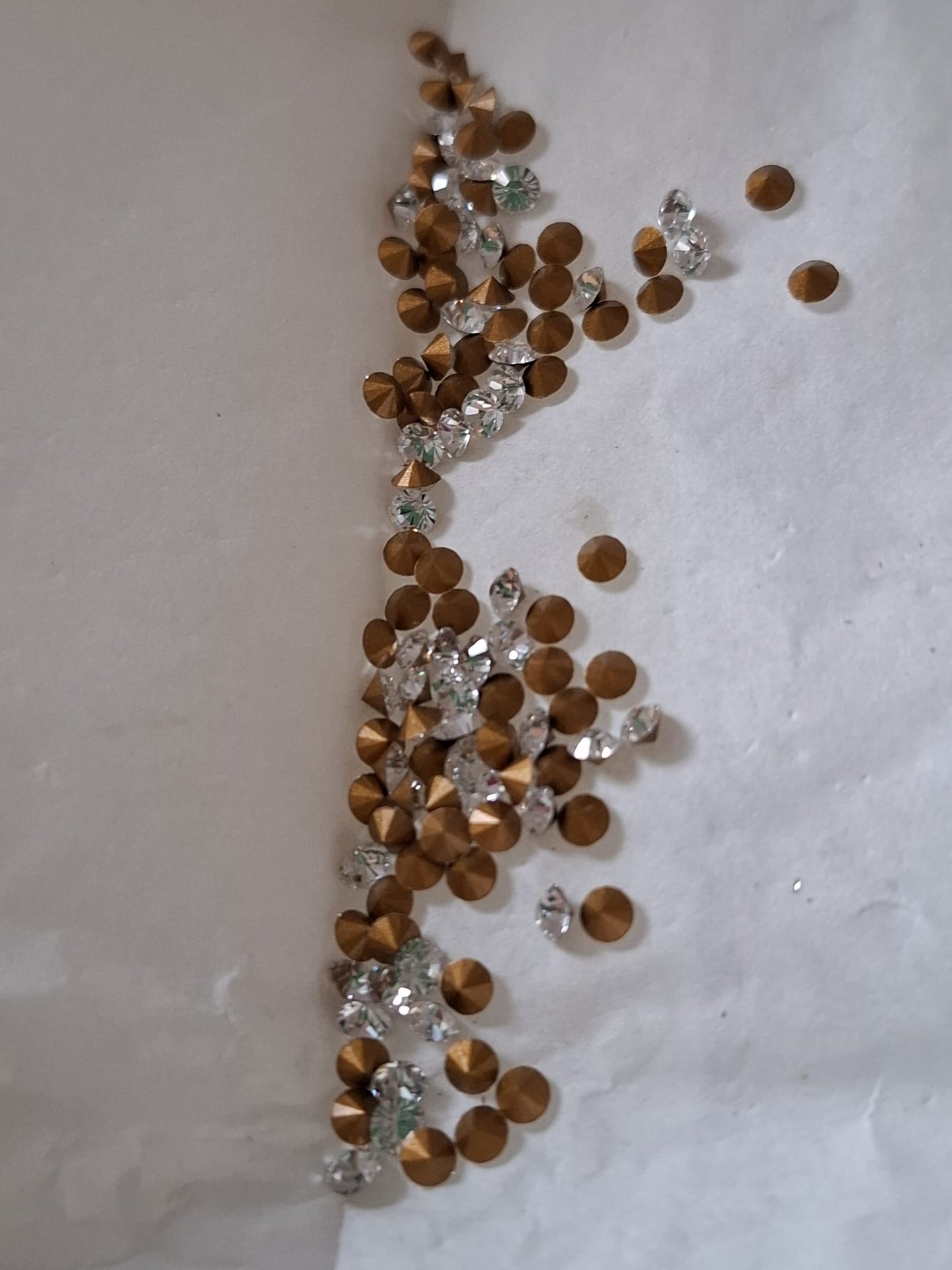 Swarovski® Chaton Vintage Crystal Gold Foiled PP24