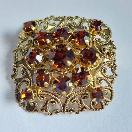 Vintage Filigrane Trachten Brosche mit Swarovski Kristallen 27mm