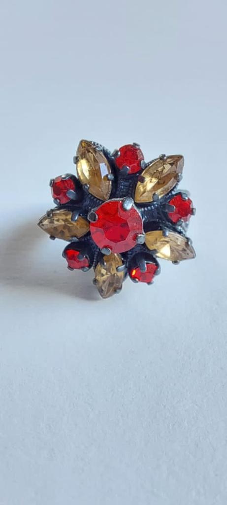 9957 Vintage Ring made with Swarovski Kristallen 22mm