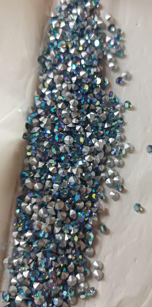 Swarovski® Chaton Vintage Light Sapphire Aurore Boreale Silver Foiled PP24