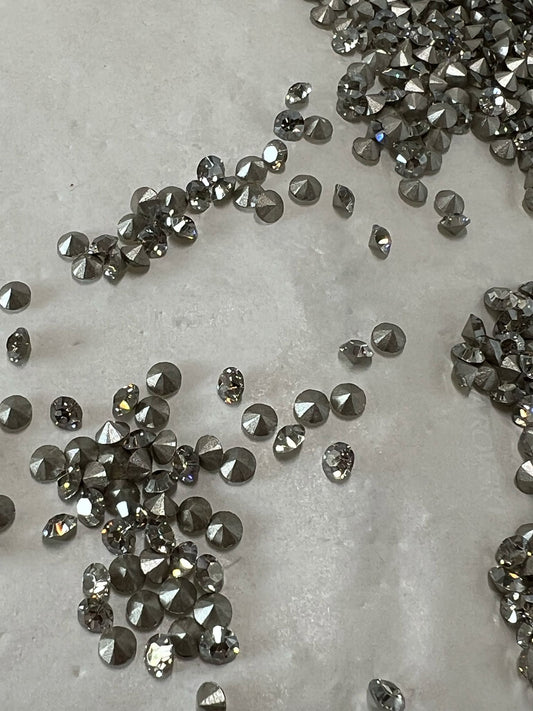 Swarovski® Chaton Silver Shade PP24