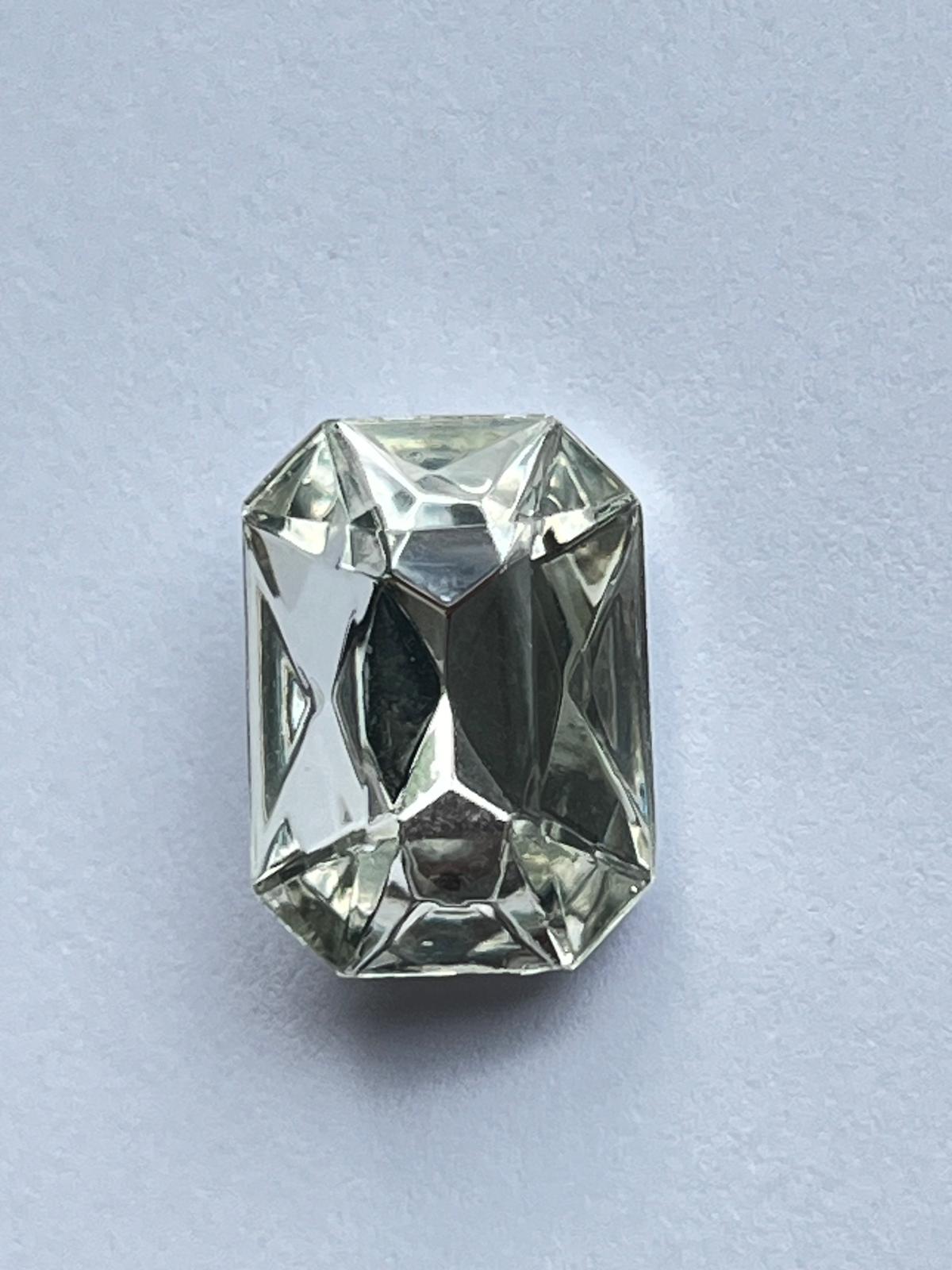 1020 Vintage Kunststoff Octagon Crystal Cut 12mm
