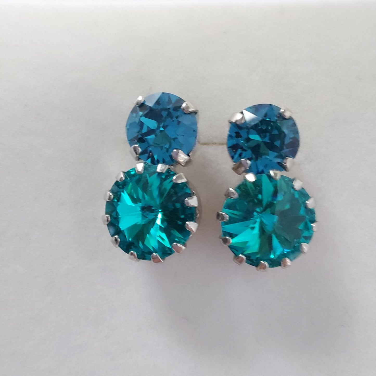 3454 Vintage-Ohrringe mit Swarovski Kristallen 18mm