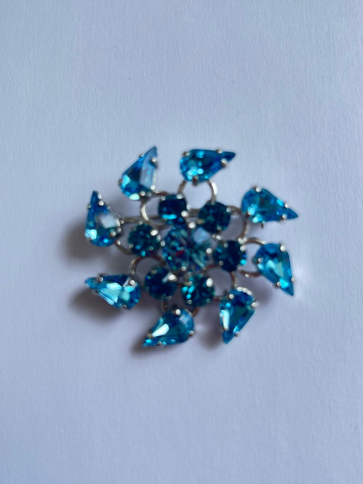 8563 Vintage Swarovski Kristallen Brosche 45mm