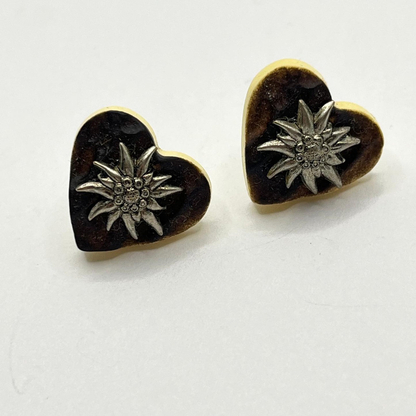 30538 Vintage Trachten Edelweiß Ohrclips 17mm