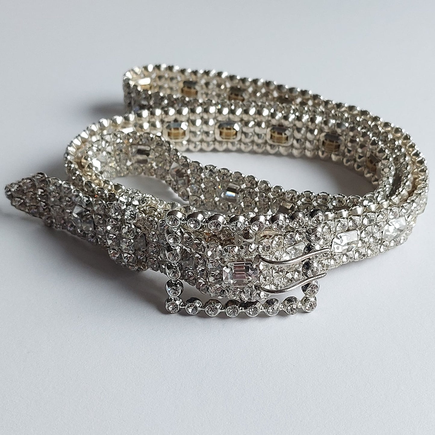 2098 Gürtel Swarovski-Steinen Besetzter 92x2cm