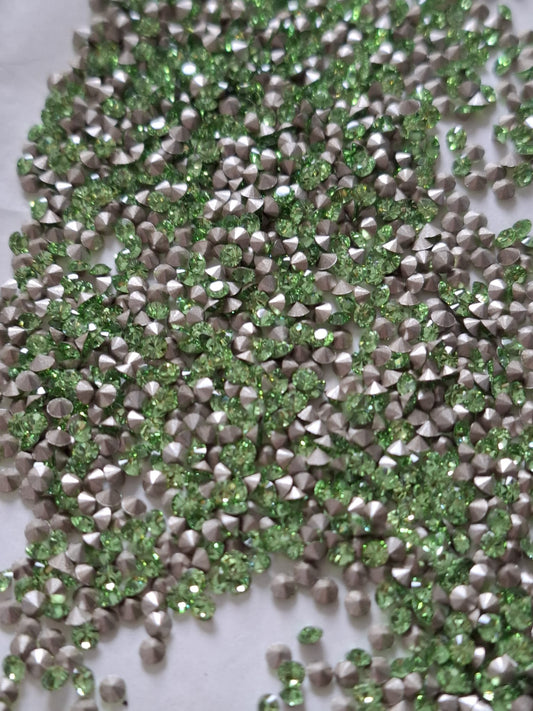 Swarovski® Chaton Peridot PP17