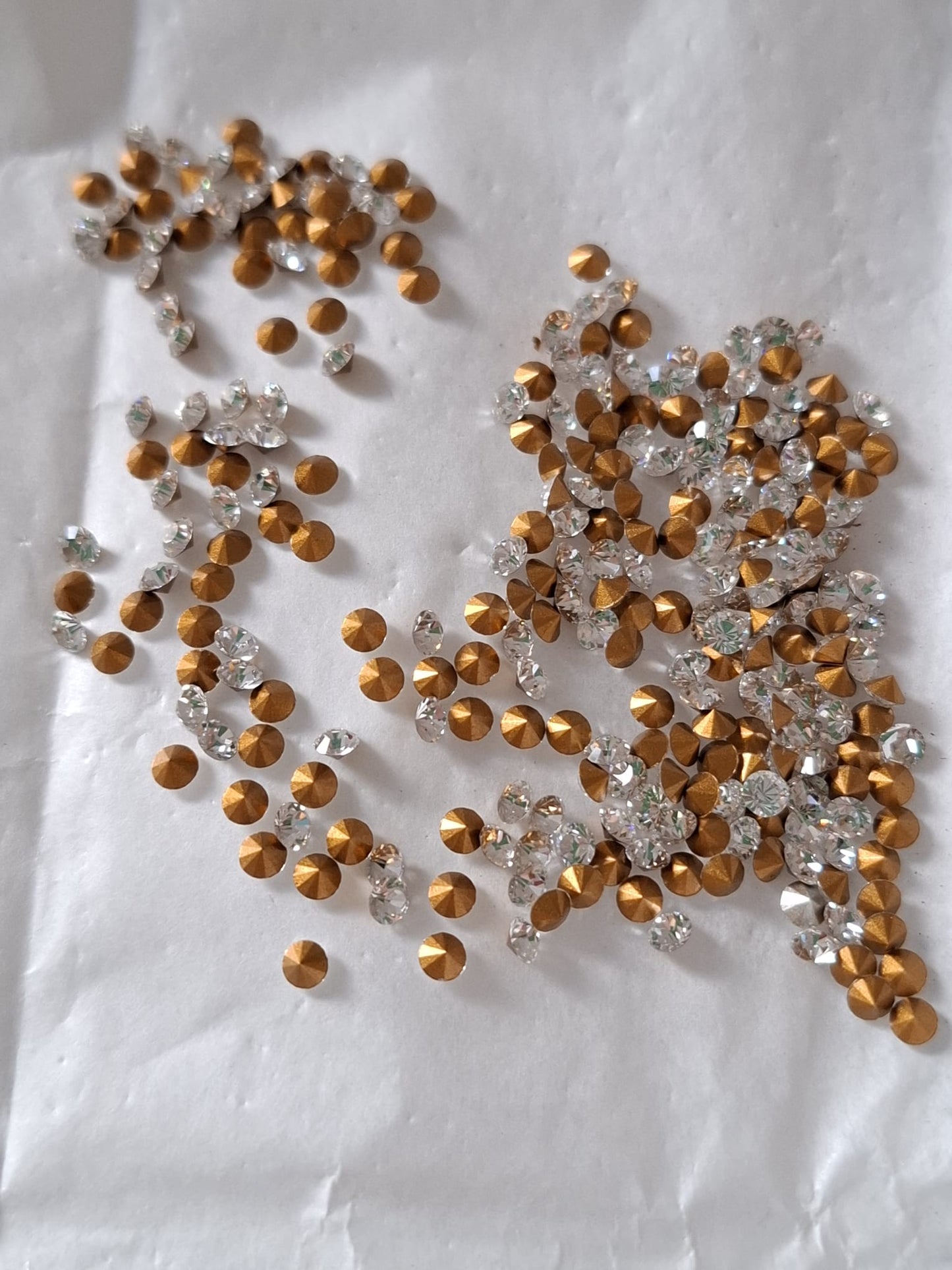 Swarovski® Chaton Vintage Crystal Gold Foiled PP23
