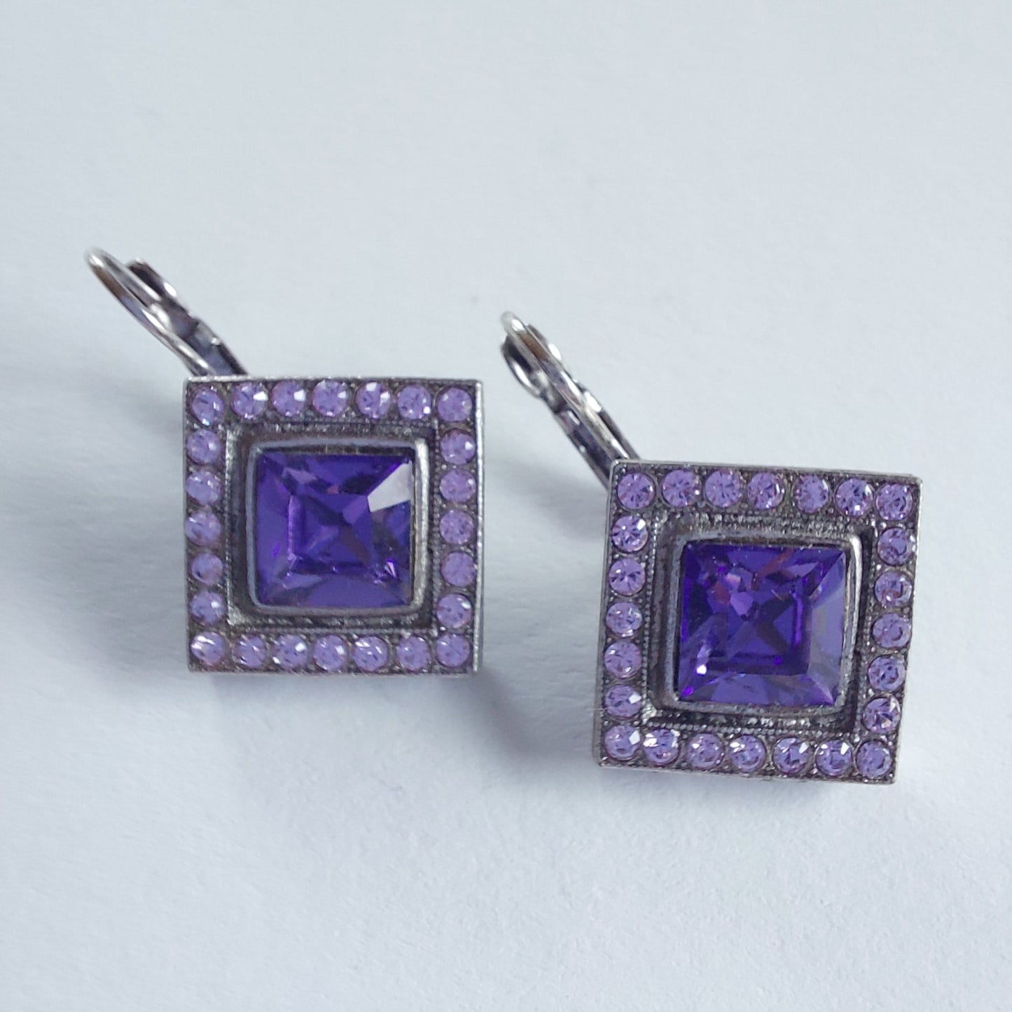 3563 Vintage Ohrringe mit Swarovski Kristallen 30mm