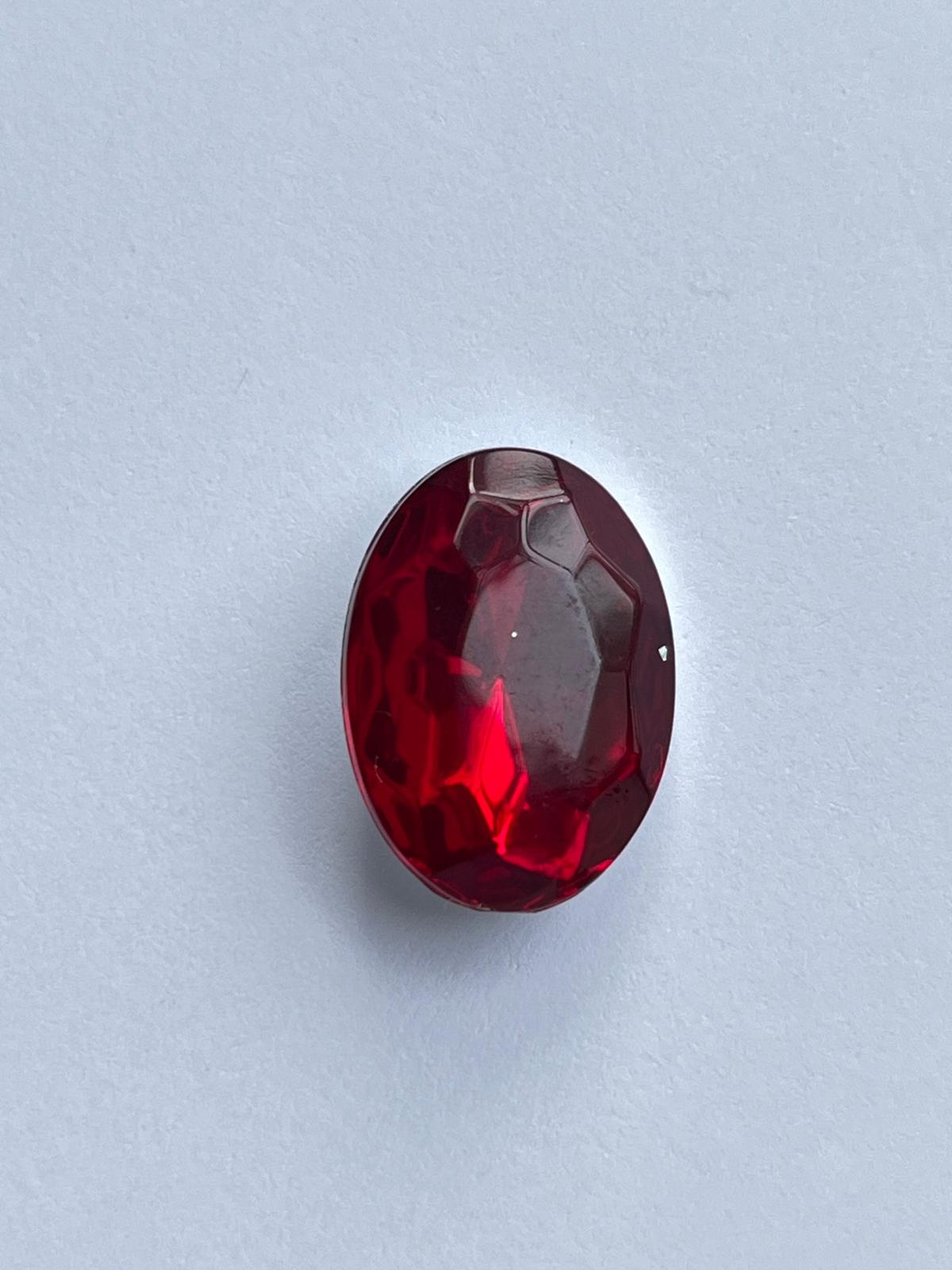 1026 Vintage Kunststoff Oval Crystal Cut 16mm