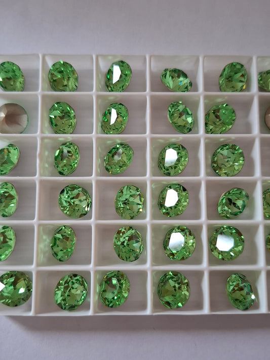 Swarovski® Chaton Peridot SS45