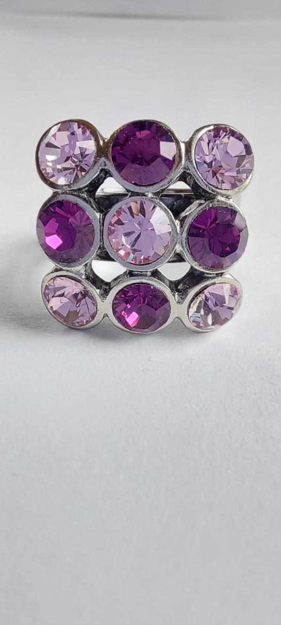 9876 Vintage Ring made with Swarovski Kristallen 17mm