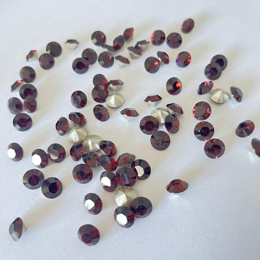 Swarovski® Chaton Burgundy SS39