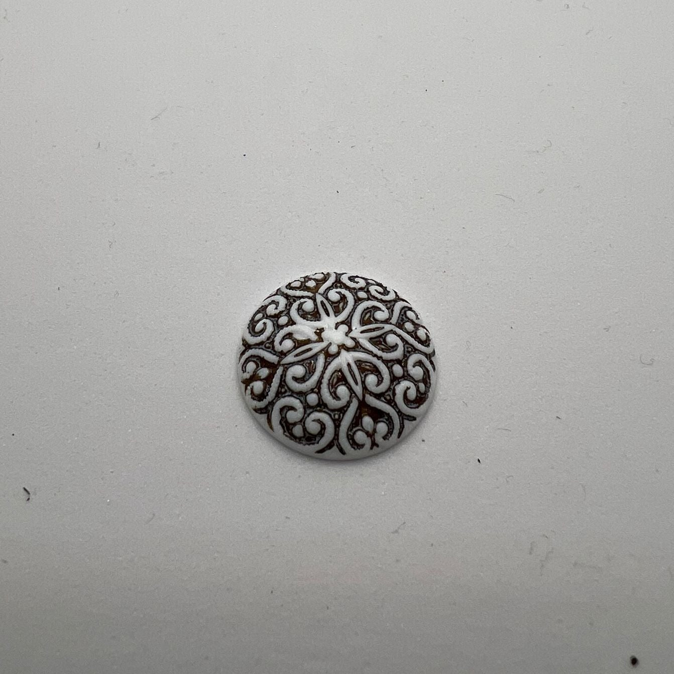 1097 Vintage Kunststoff Filigren Round Cabochon 21mm
