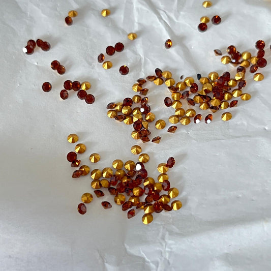 Swarovski® Chaton Vintage Smoked Topaz Gold Foiled PP15