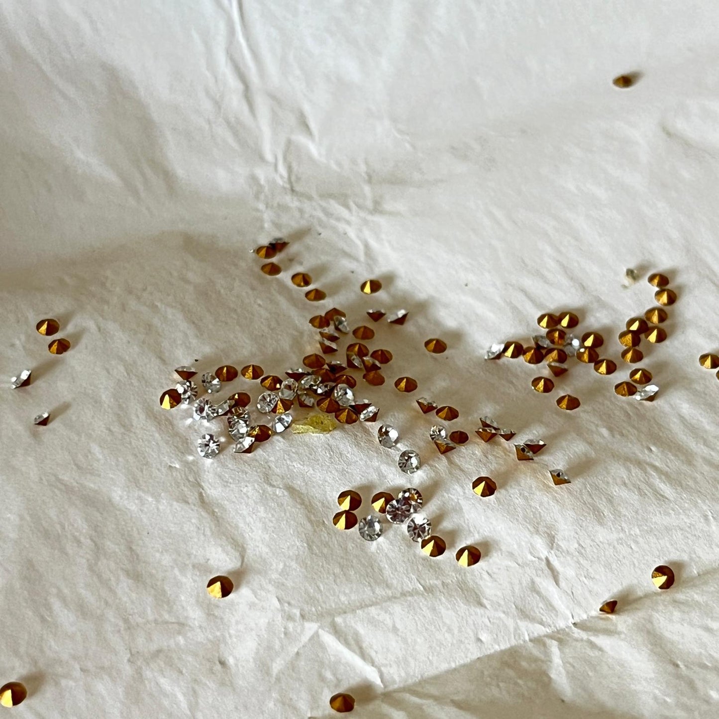 Swarovski® Chaton Vintage Crystal Gold Foiled PP13