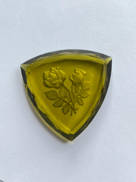 1030 Vintage Geprägter Reuleaux Cabochon 34mm